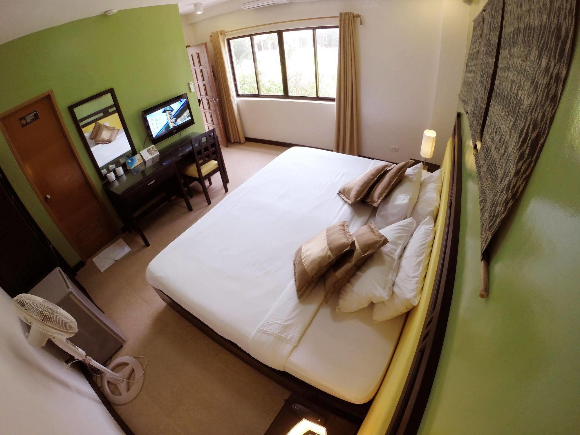 Residencia Boracay Hotel Balabag  Exterior photo
