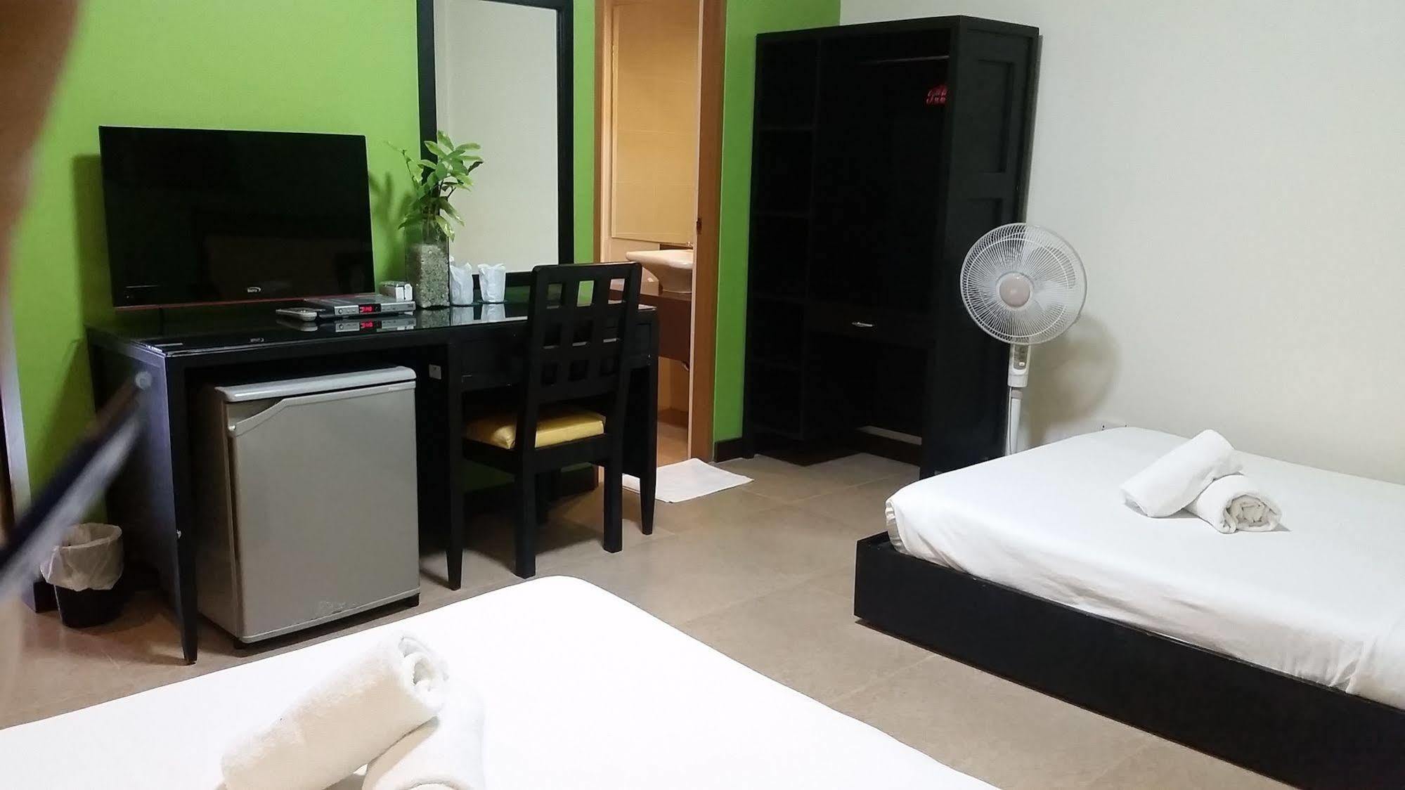 Residencia Boracay Hotel Balabag  Exterior photo